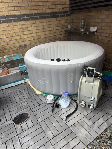 Lay spa lucia - lay-z-spa, round